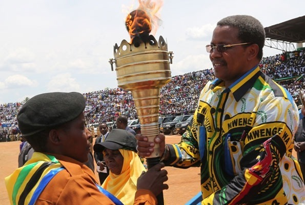 Uhuru Torch 1437657627659